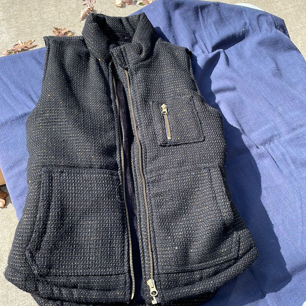 Girls vest.